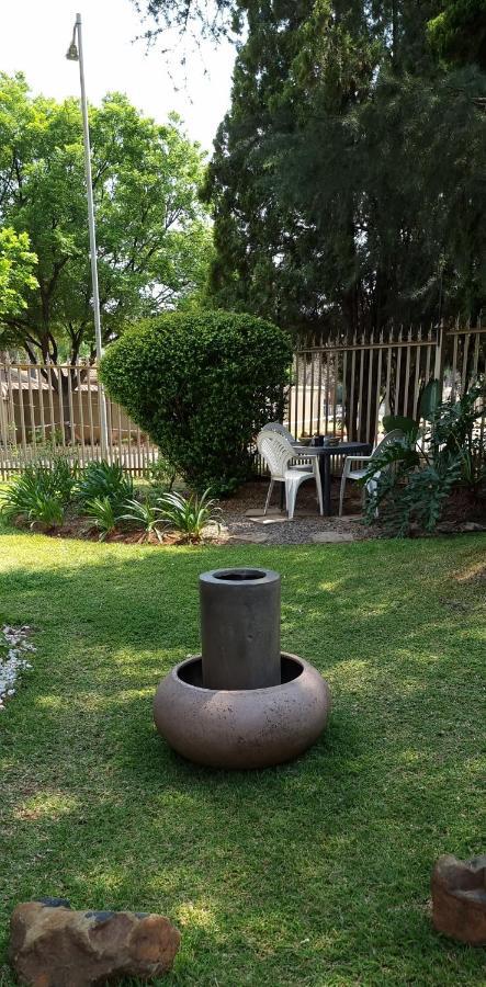 Atterbury Self Catering Studios Pretoria-Noord Exterior foto
