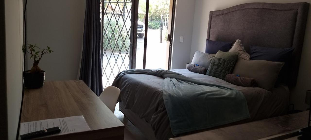 Atterbury Self Catering Studios Pretoria-Noord Exterior foto
